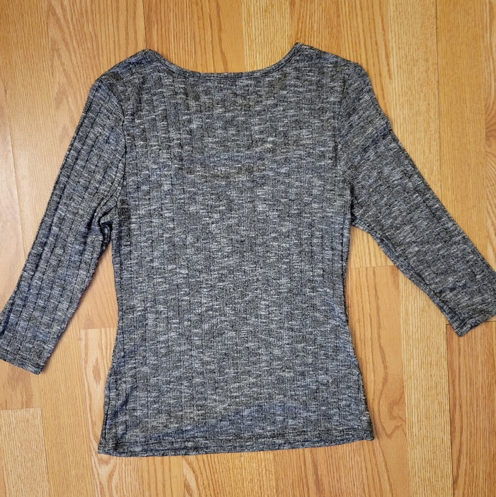 🟣 Grey ribbed keyhole shirt - Picture 4 of 4